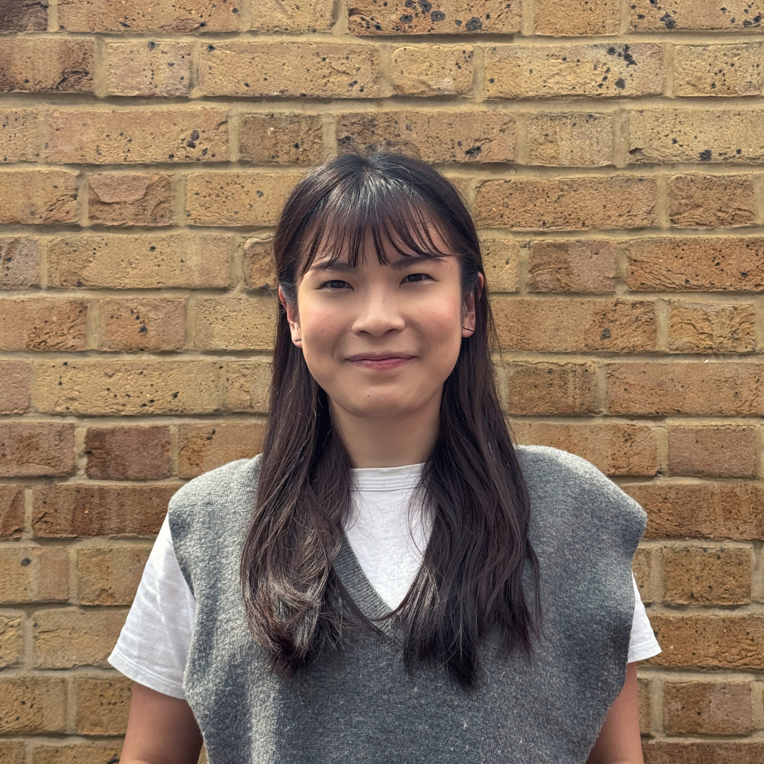 Ruby Psychotherapist based in West London 倫敦心理治療